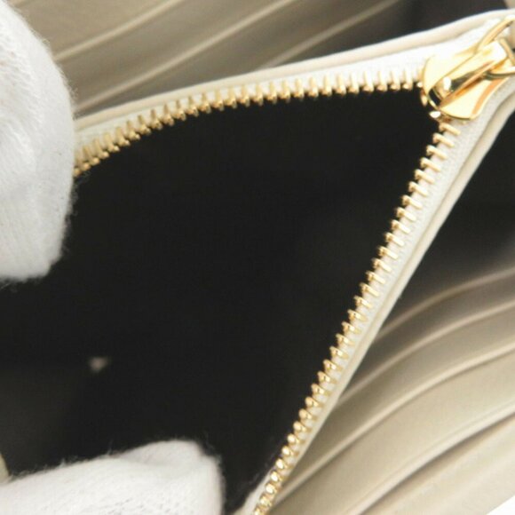 GUCCI White Leather Wallet - Picture 8 of 11